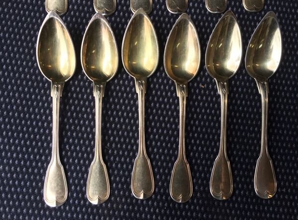Set de 12 petites cuillères en vermeil argent poinçon Minerve modèle filet