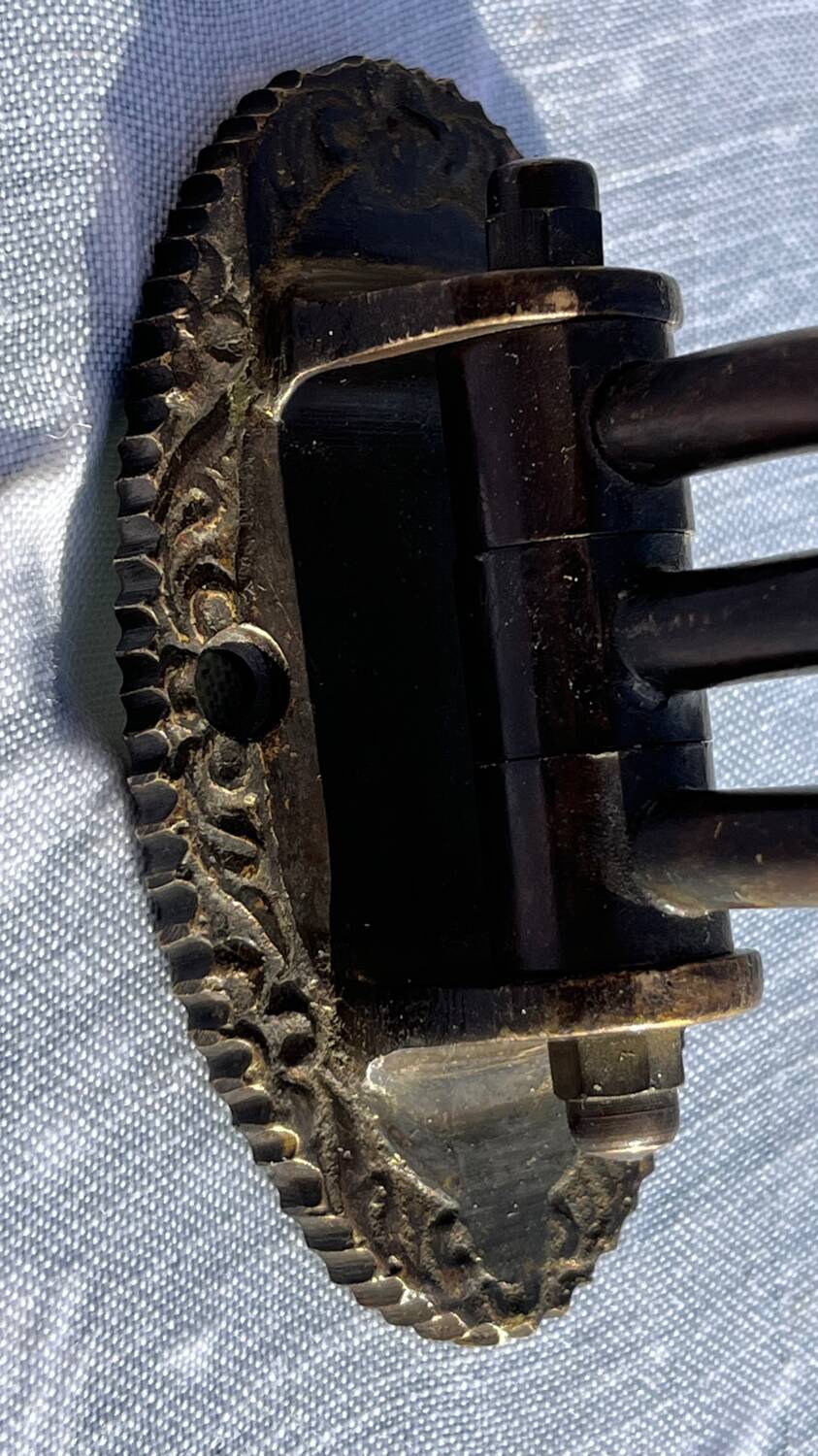 Vintage bakelite 3 ball hook