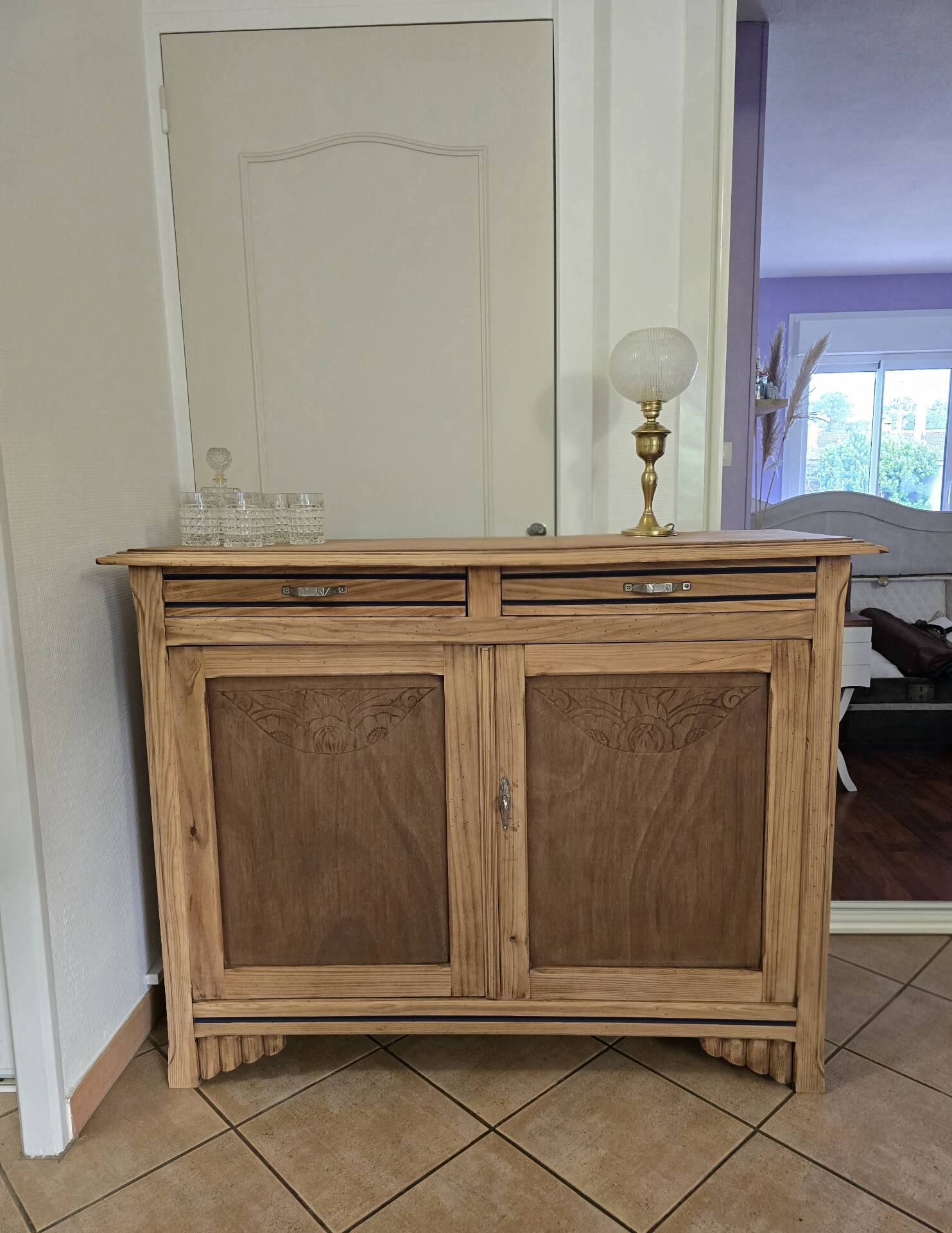 Buffet in Art Deco style, restored solid raw wood.