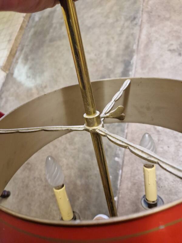 Lustre said metal chandelier with 3 lights in hunting horns.