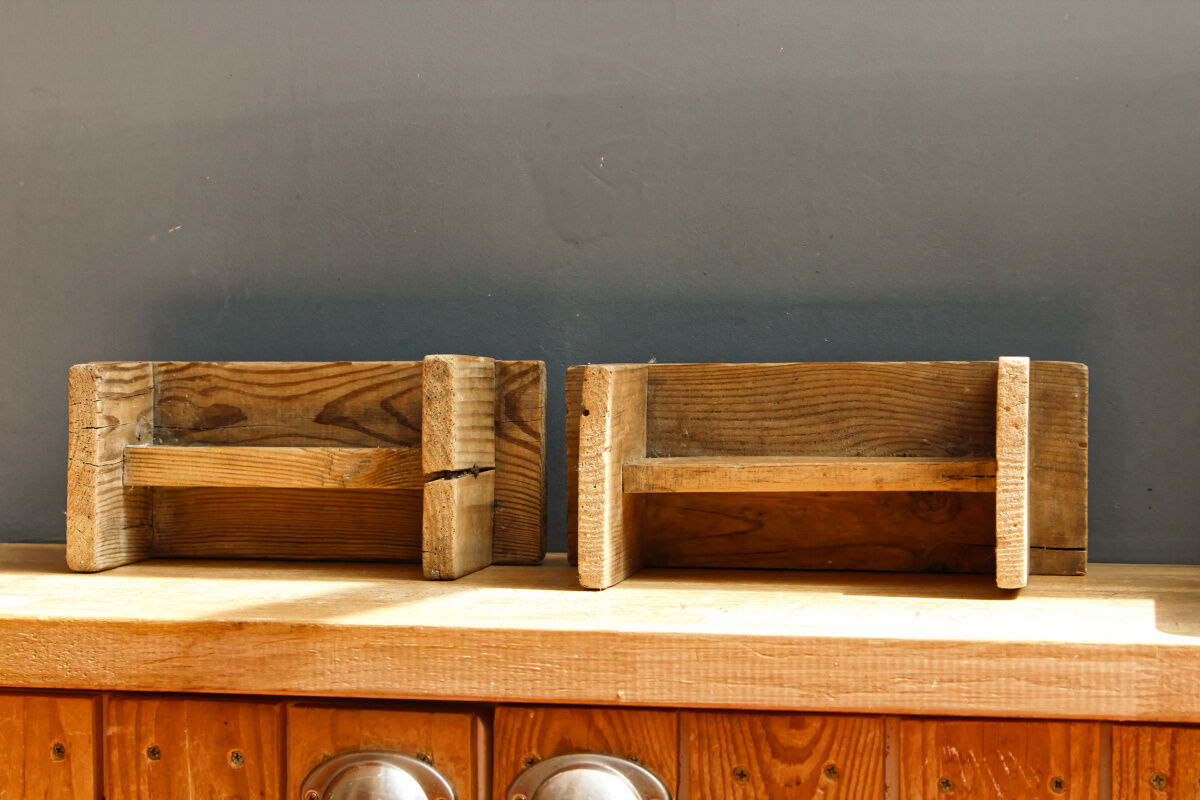 Pair of small footrests