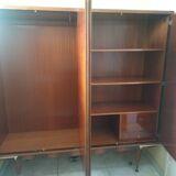 Armoire en bois palissandre laquée marqueterie