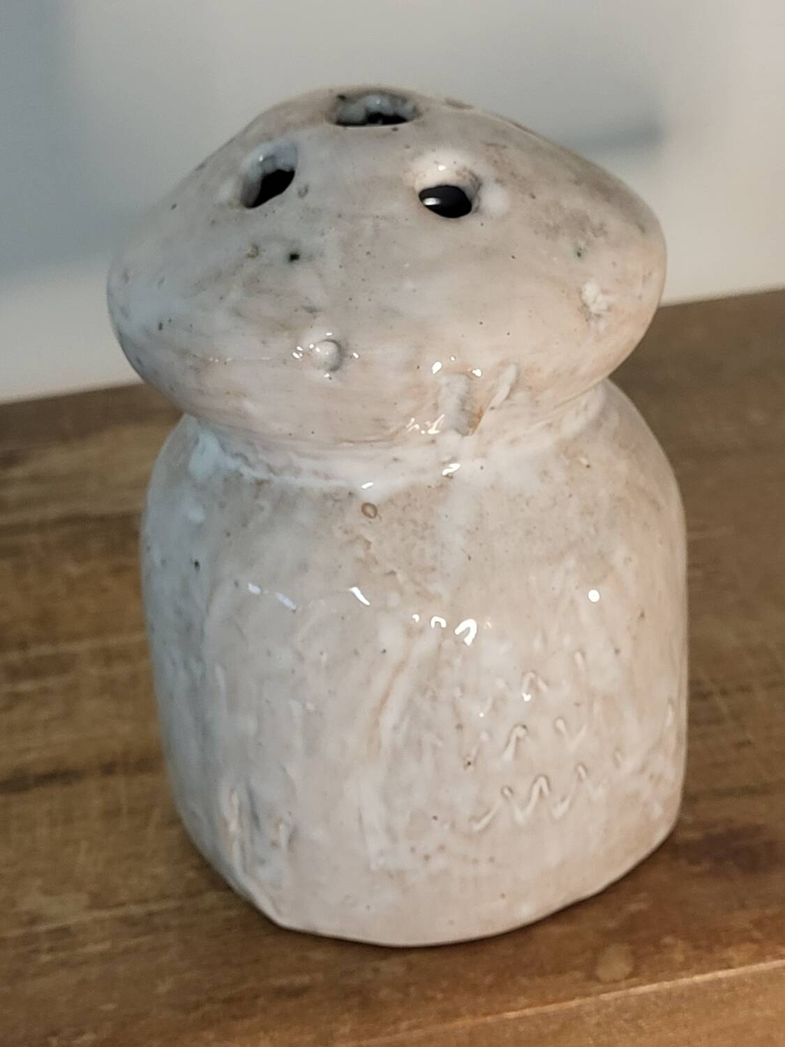 Vase with owl flowers