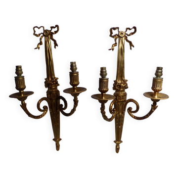 Bronze wall light in Louis XVI style