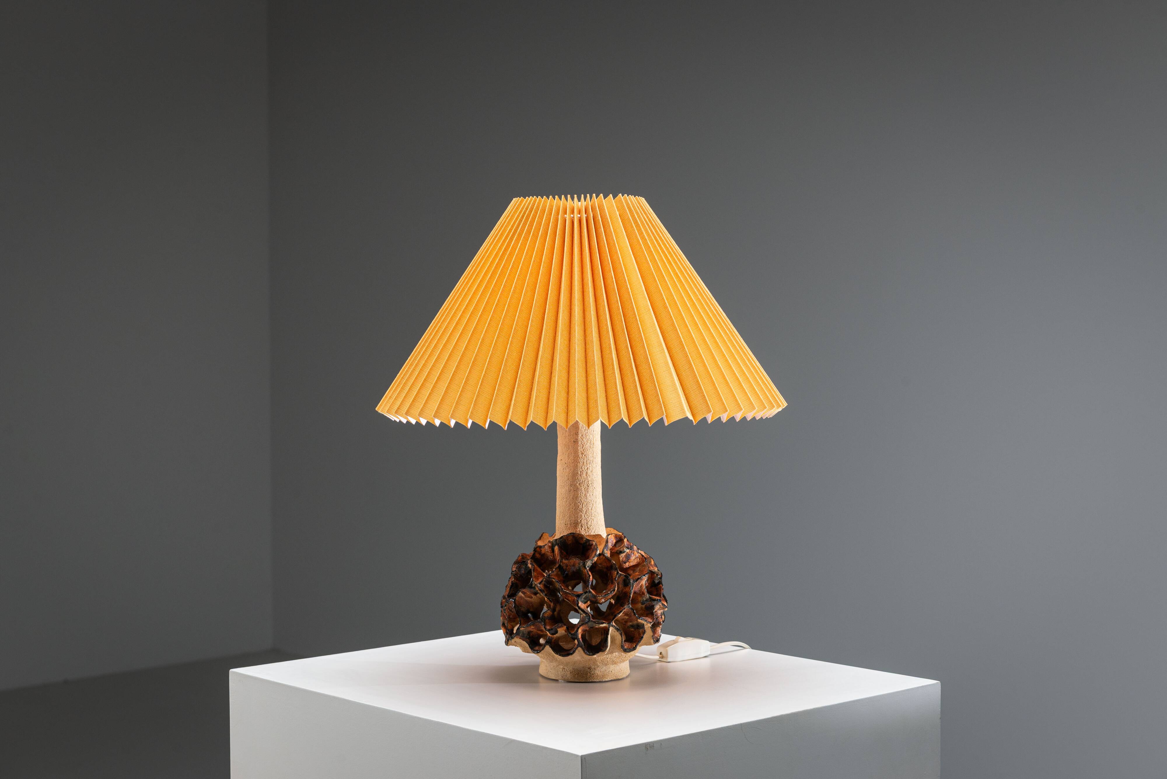 Ceramic decorated table lamp