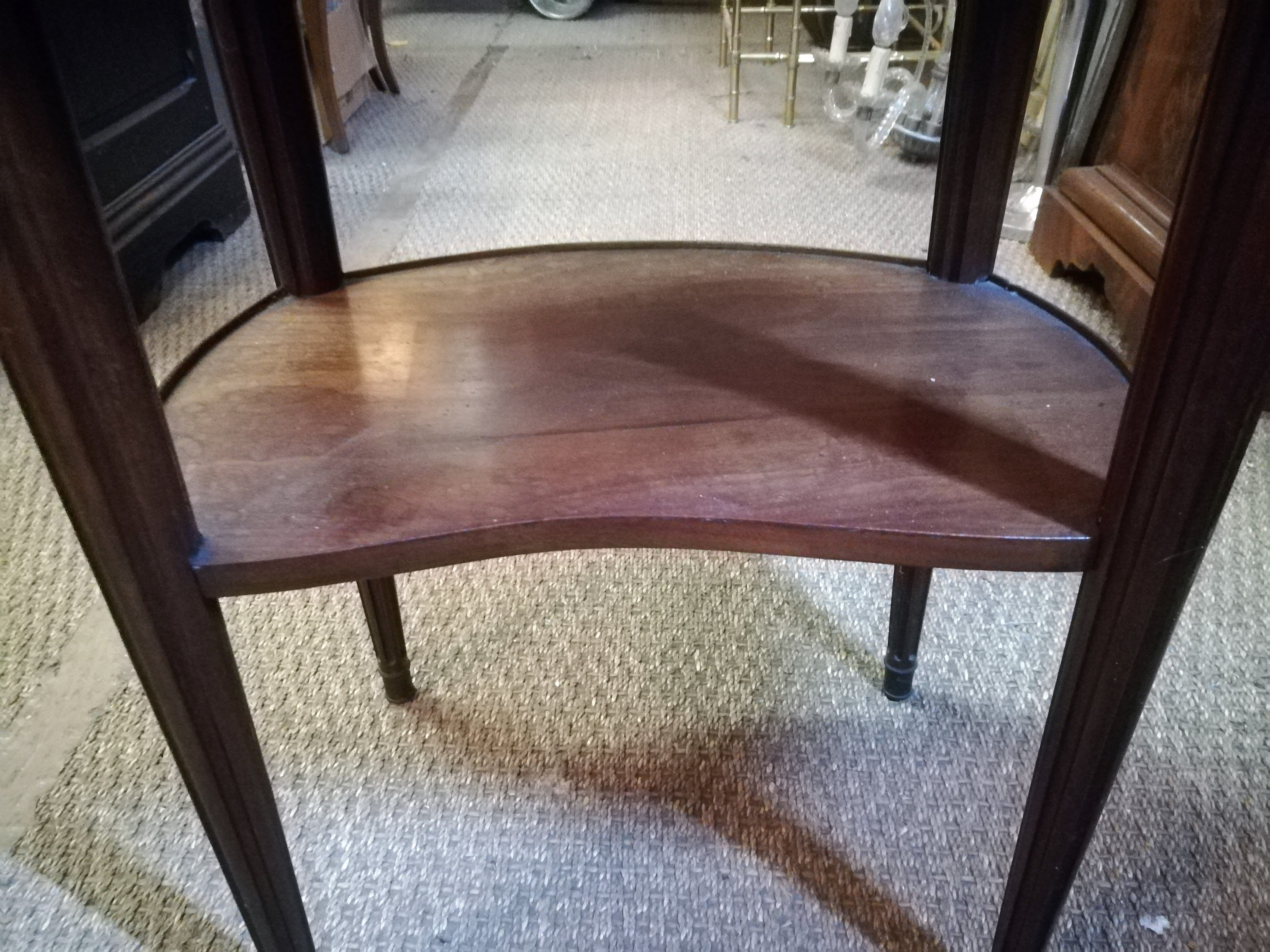 Louis XVI-style mahogany lounge table
