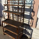 Shelf on volute wicker legs