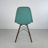 Chaise d'appoint Eames Herman Miller DSW en turquoise