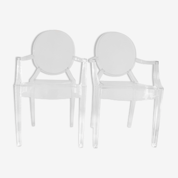 Two Starck chairs transparent model Louis Ghost