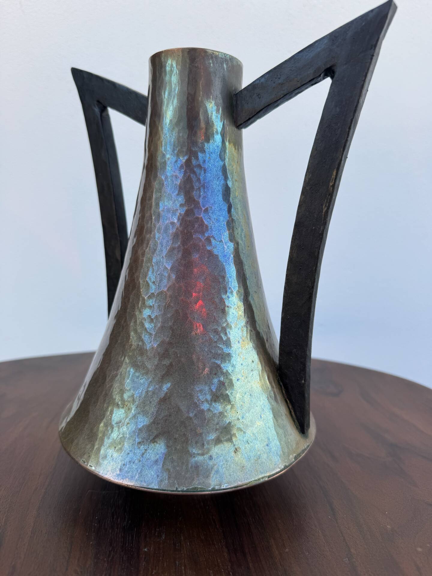 Vase Art Nouveau cuivre martelé