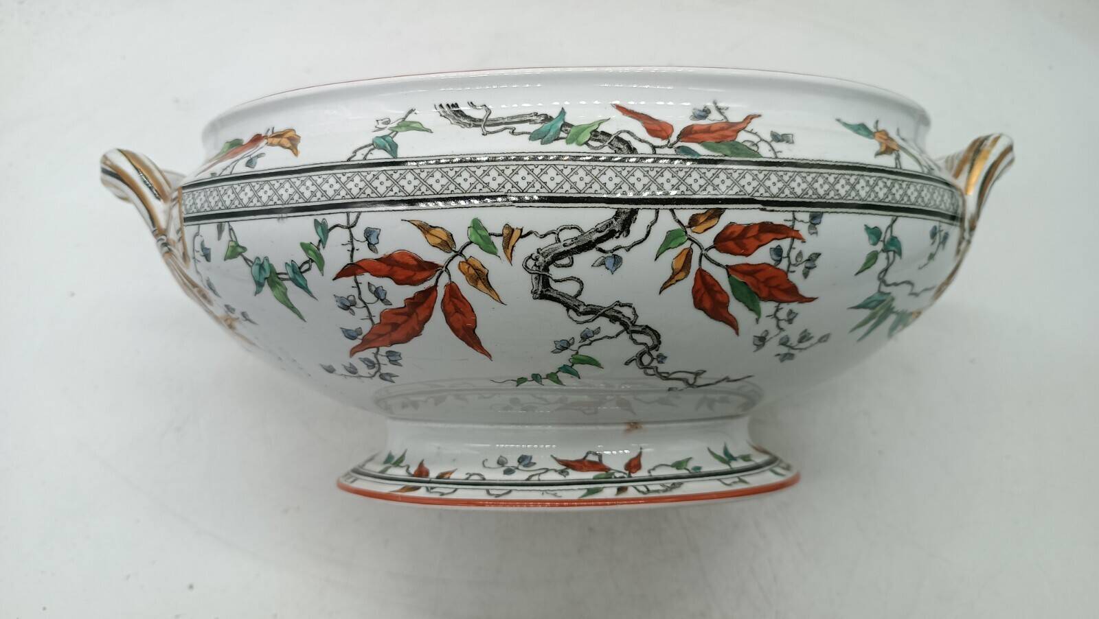 Antique porcelain soup tureen England Minton satsuma 19th century