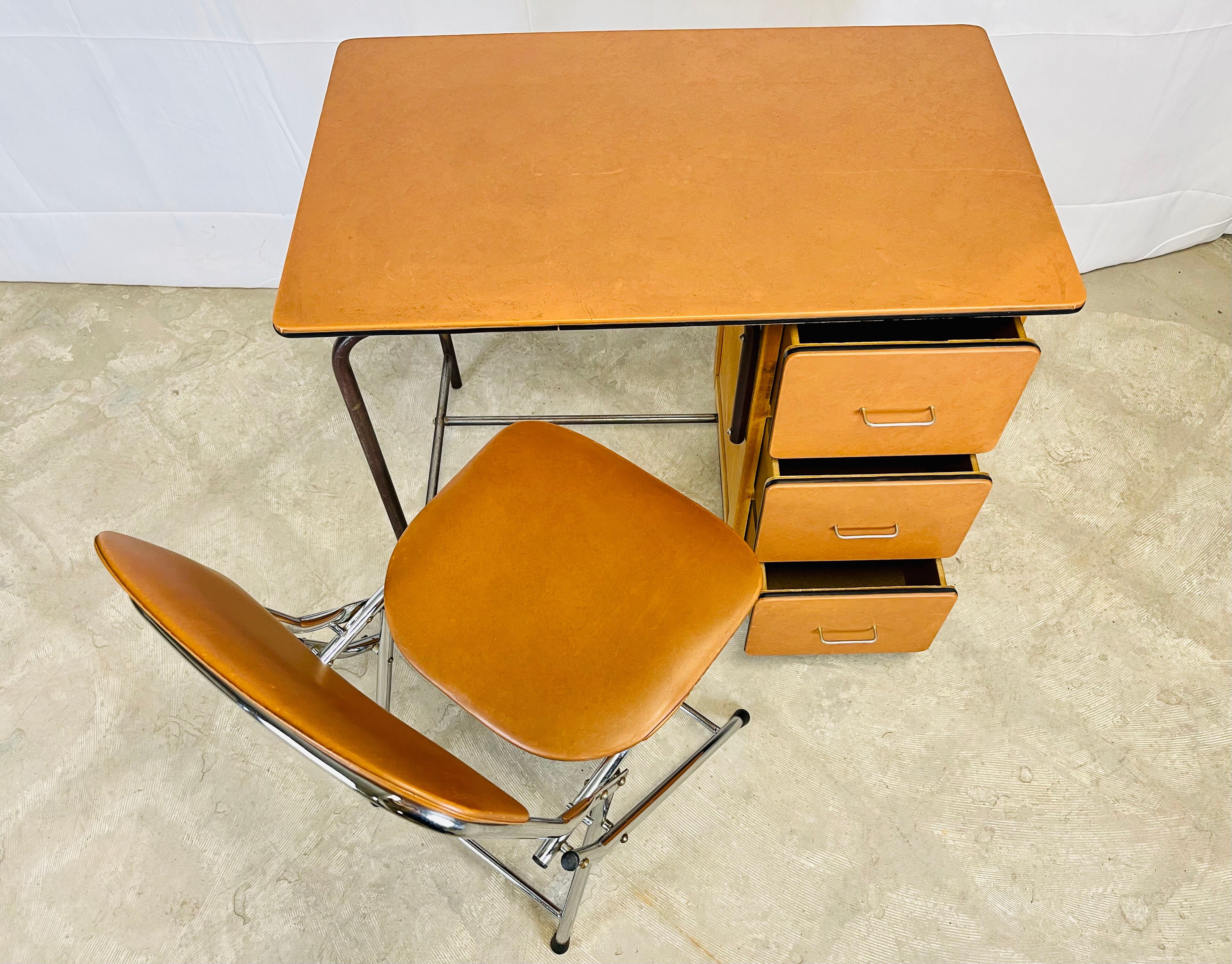 Bureau et chaise eyrel