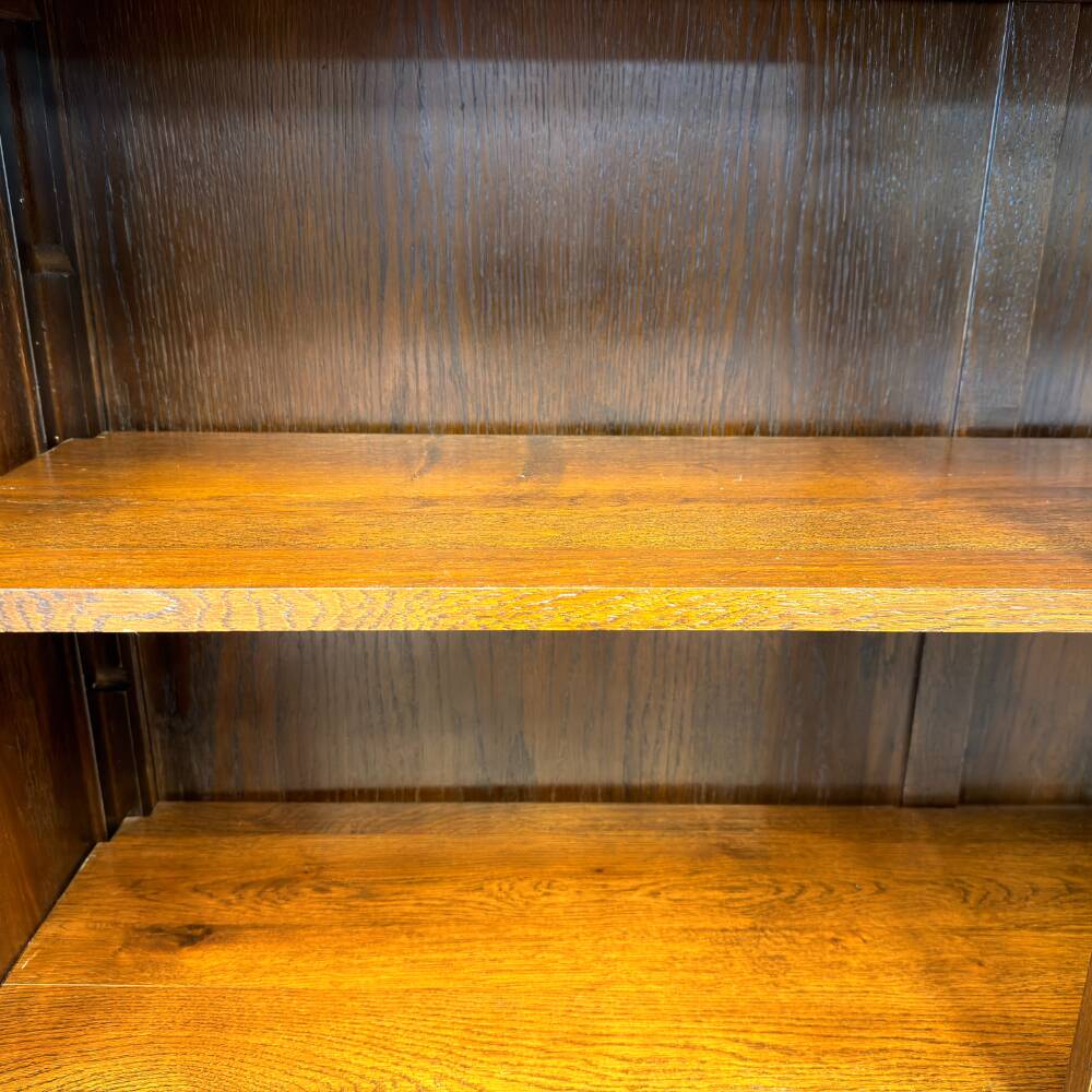 Classic English Bookcase with Glass Sliding Doors