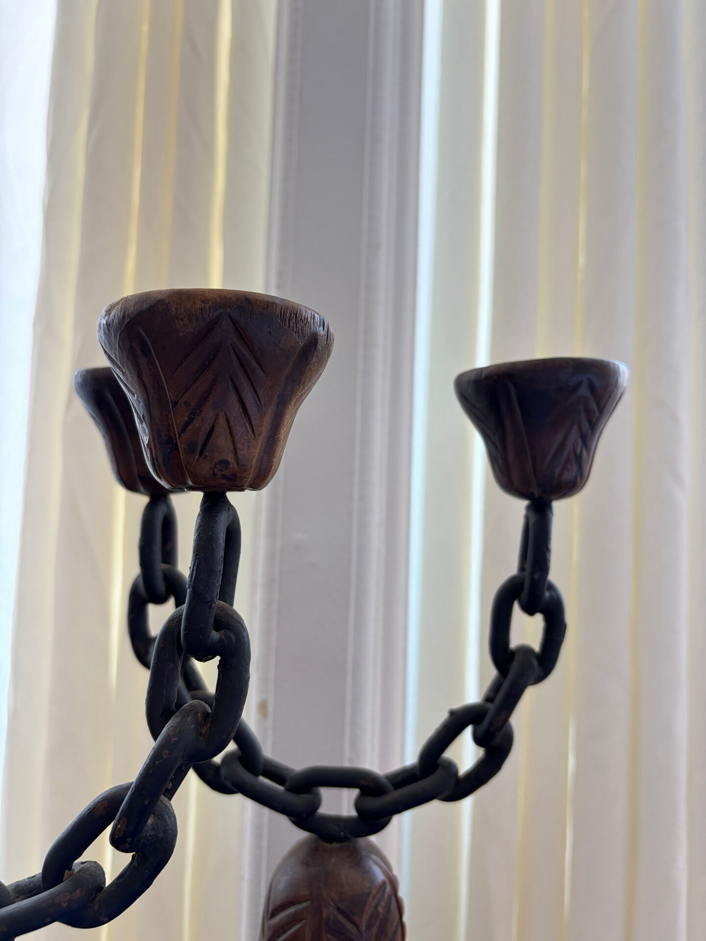 Paire de bougeoirs brutalistes