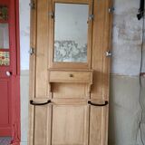 Entrance hall, renovated Art Deco coat rack