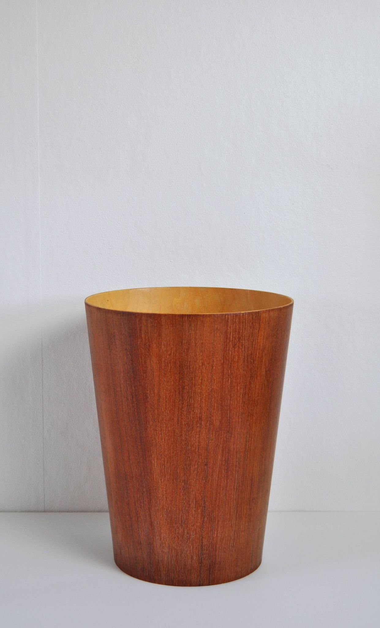 Swedish paper basket designed by Martin Åberg for Servex