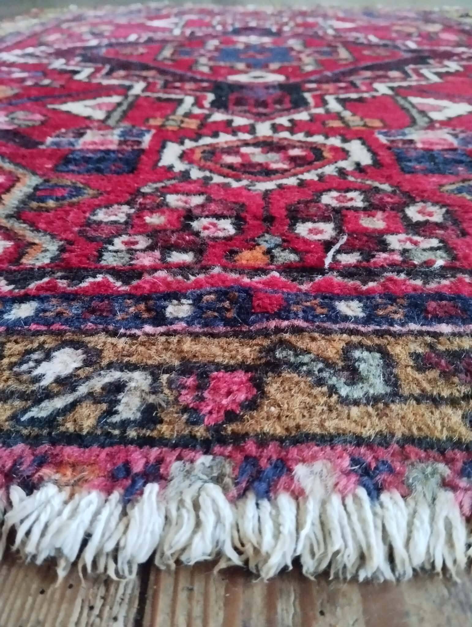Persian carpet Hamadan 132x101cm