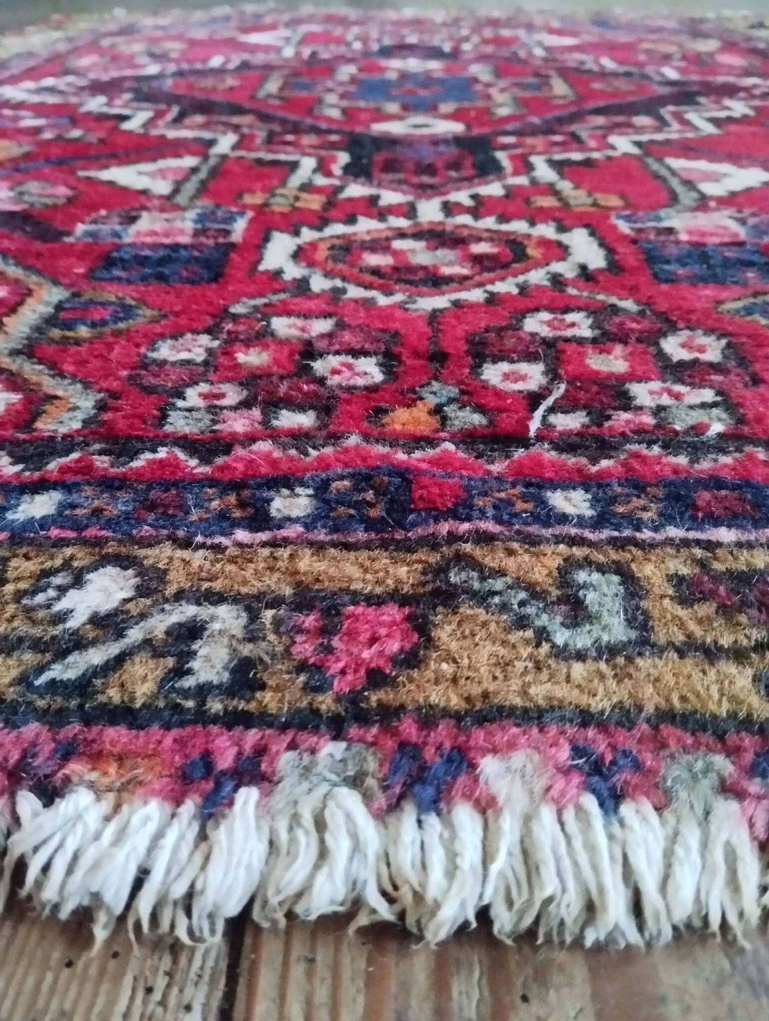Persian carpet Hamadan 132x101cm