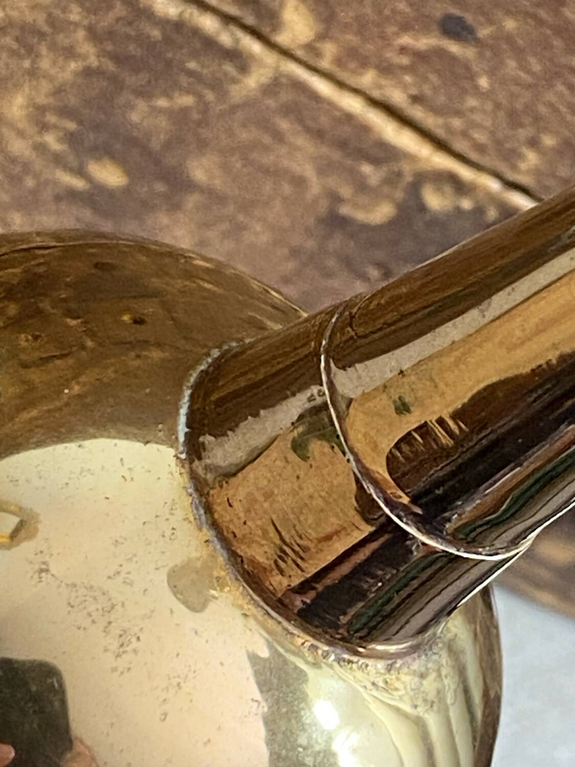 Soliflore, brass vase