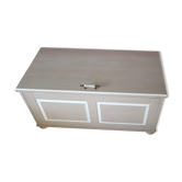 Pine toy box