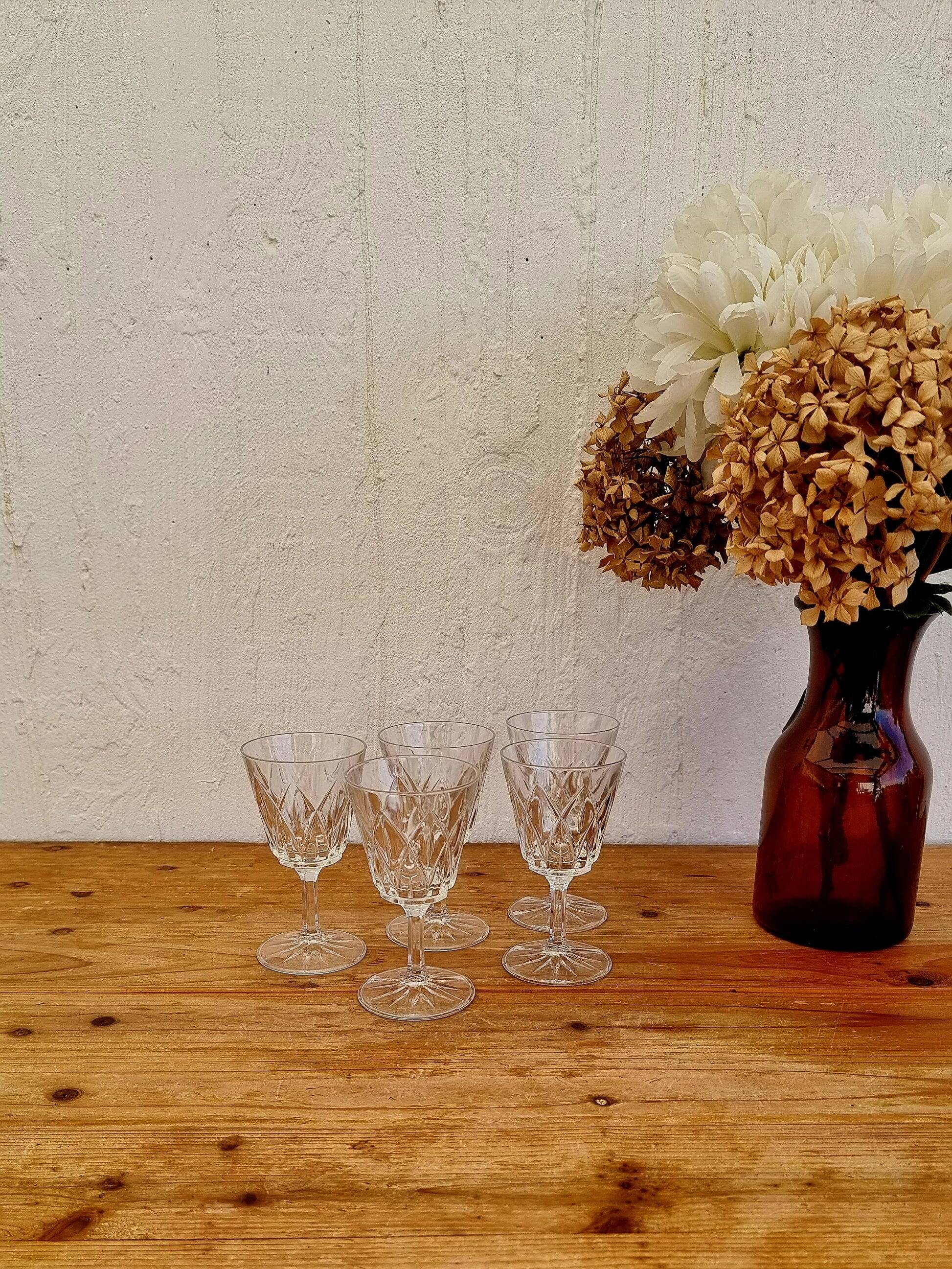 Lot de 5 verres à vin en verre ciselé vintage