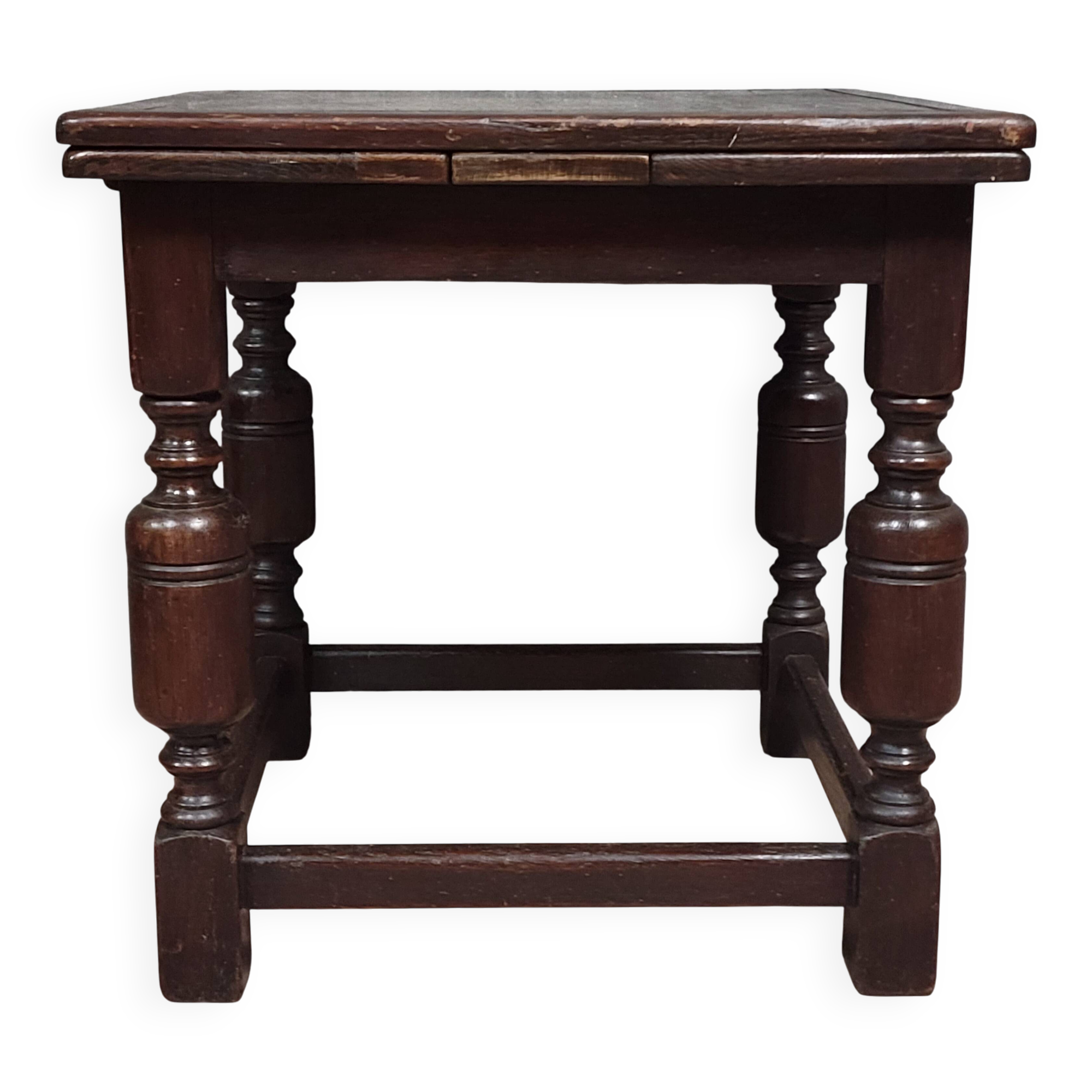 Table basse à rabats style Renaissance en chêne massif