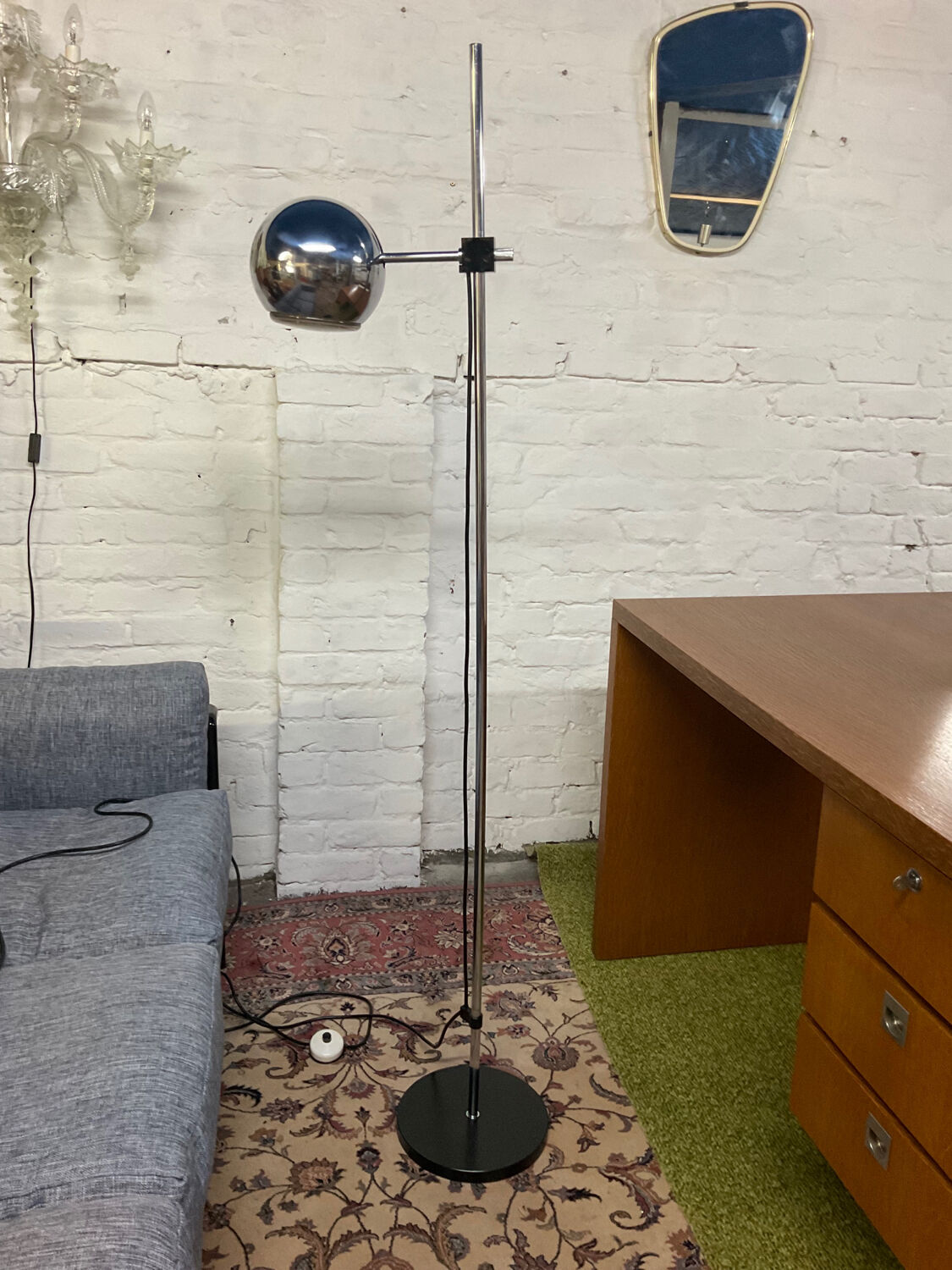 EyeBall floor lamp from the 70s in chromed metal
