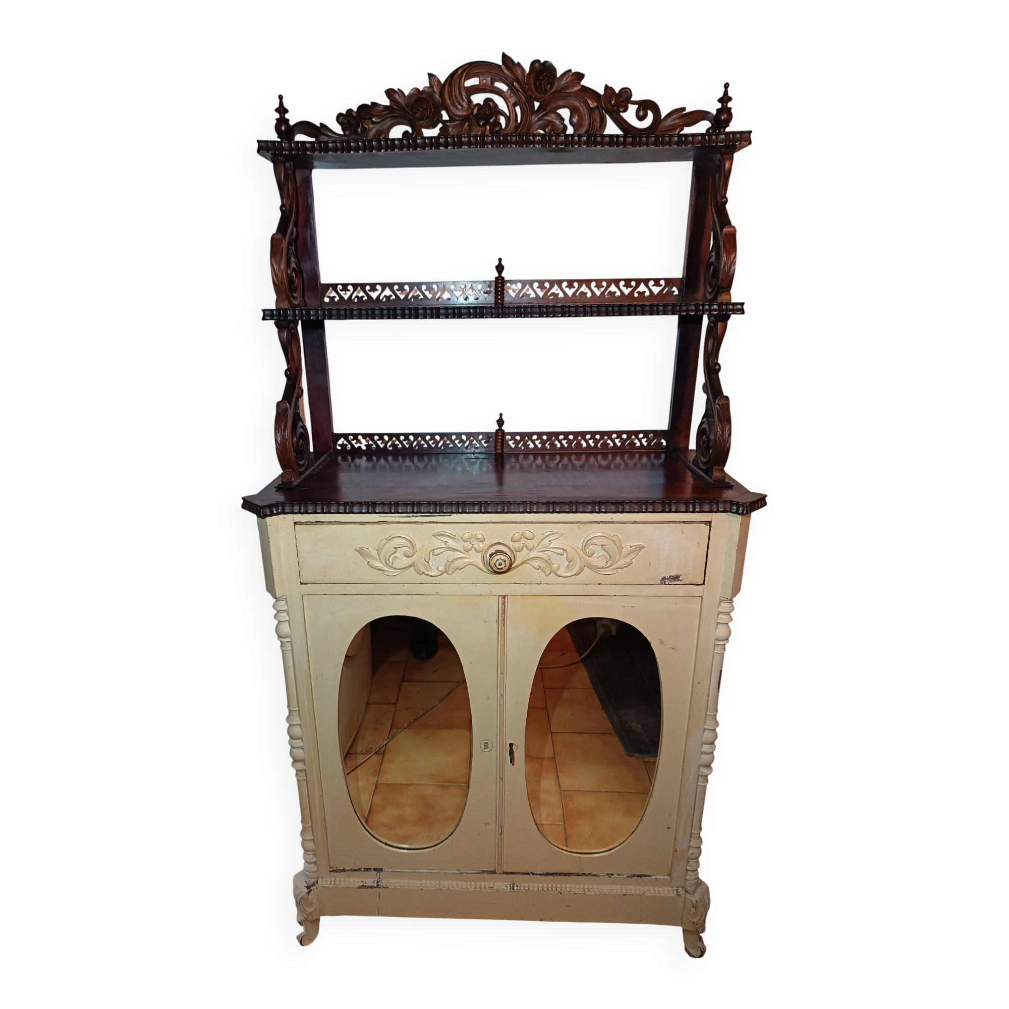 Mahogany sideboard "Napoleon III / Victorian style" from the Baroque period.