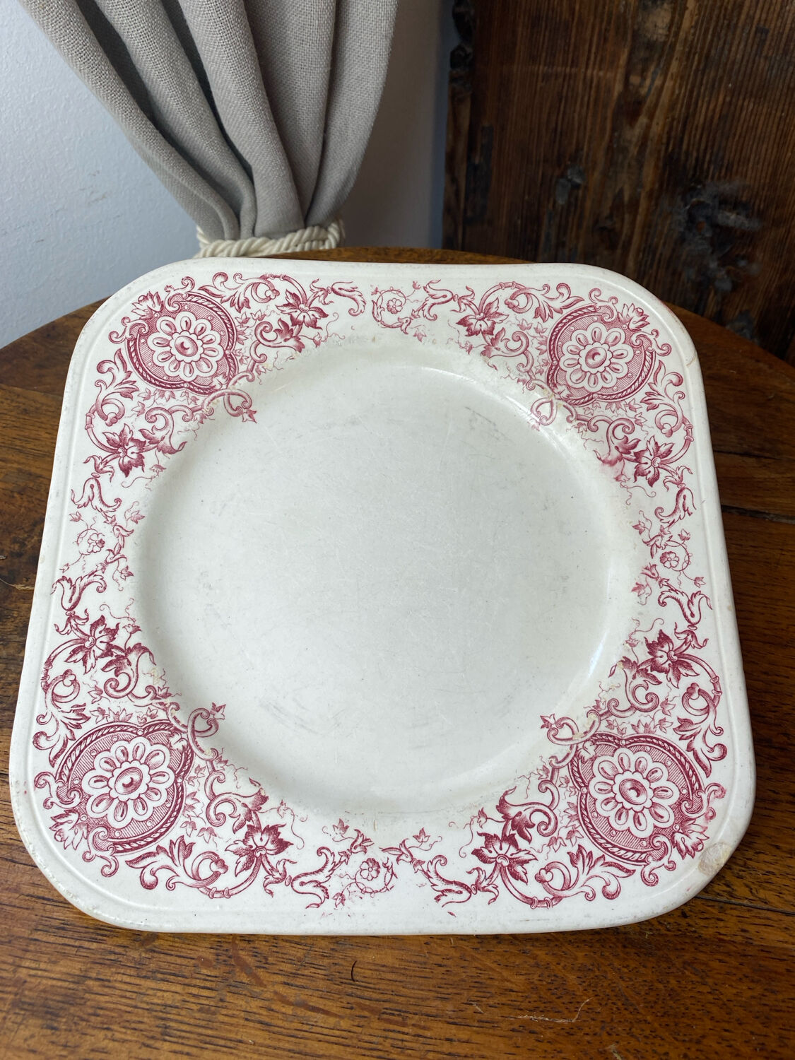 Square plate, ironstone, Medici collection, Longchamps