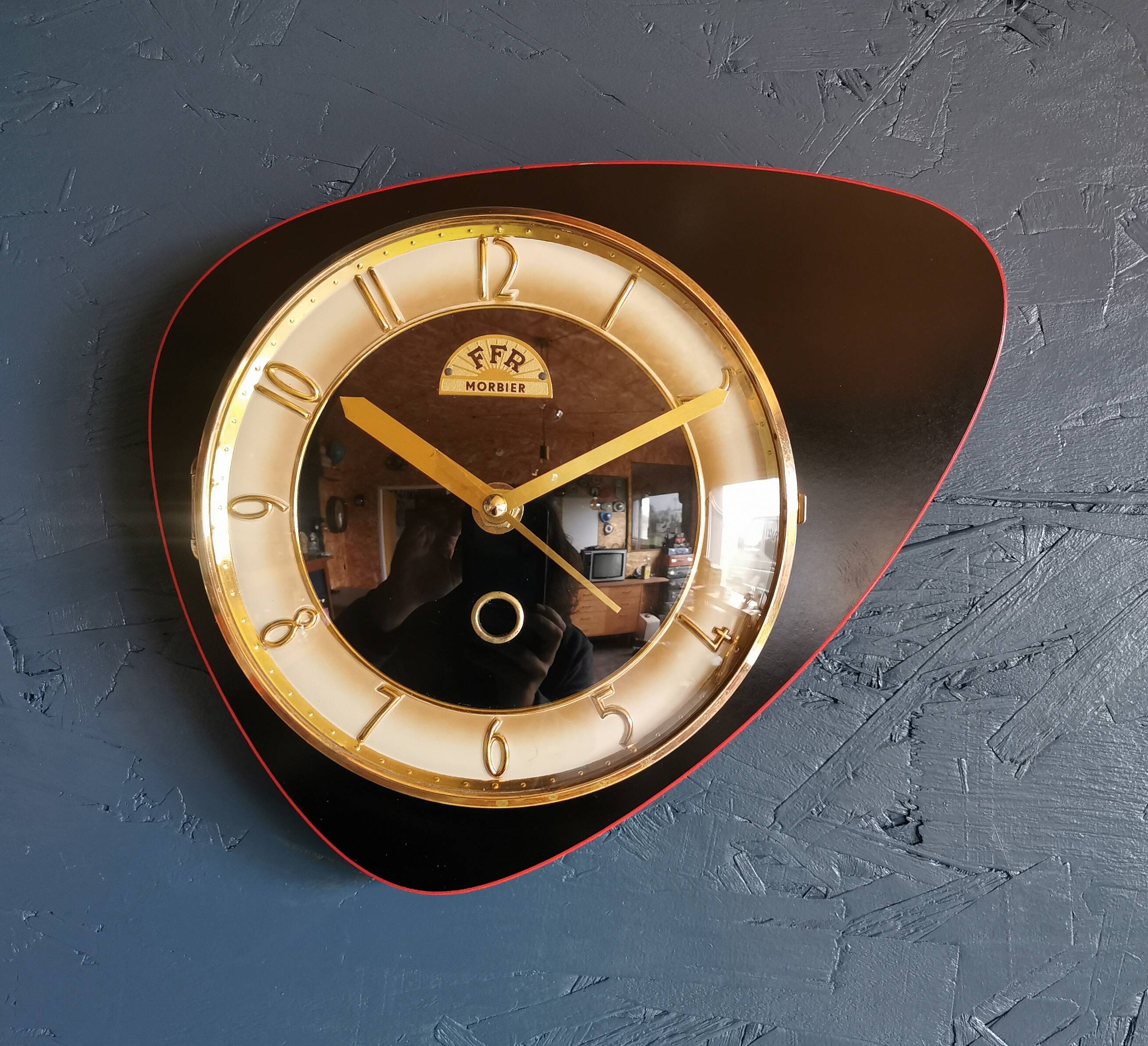 Vintage formica clock silent asymmetrical wall pendulum "FFR Morbier black red"