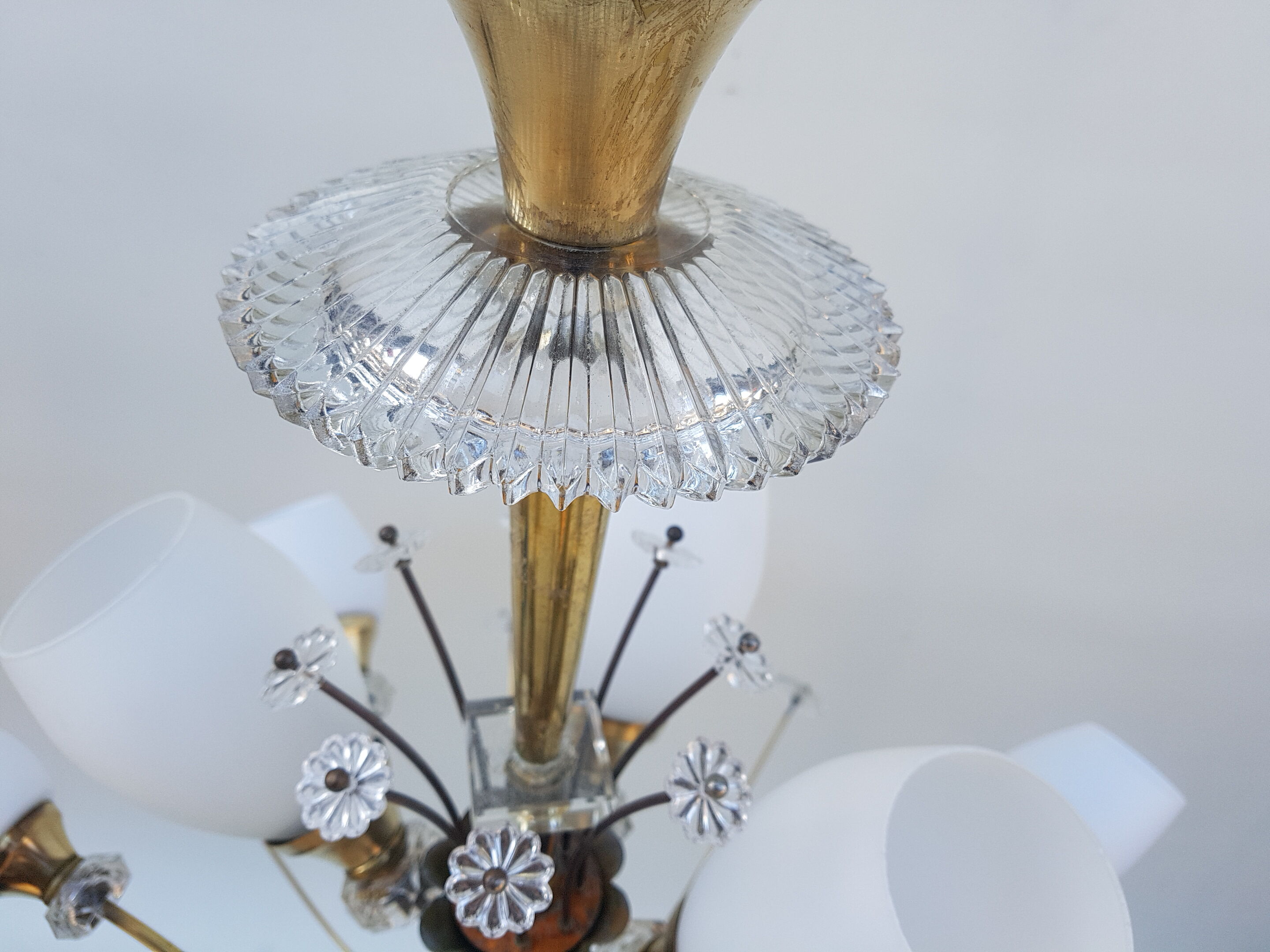 Brass chandelier with 12 fires, 60