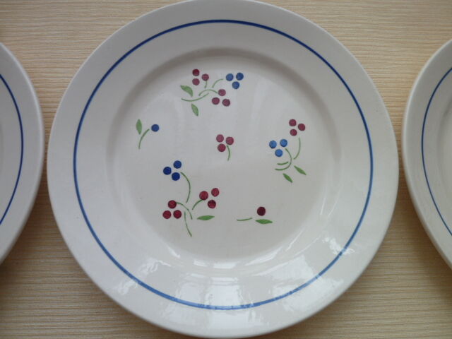 Set of 5 Flat plates in Lunéville earthenware Model Odile