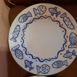 Duo of plates decorated fish