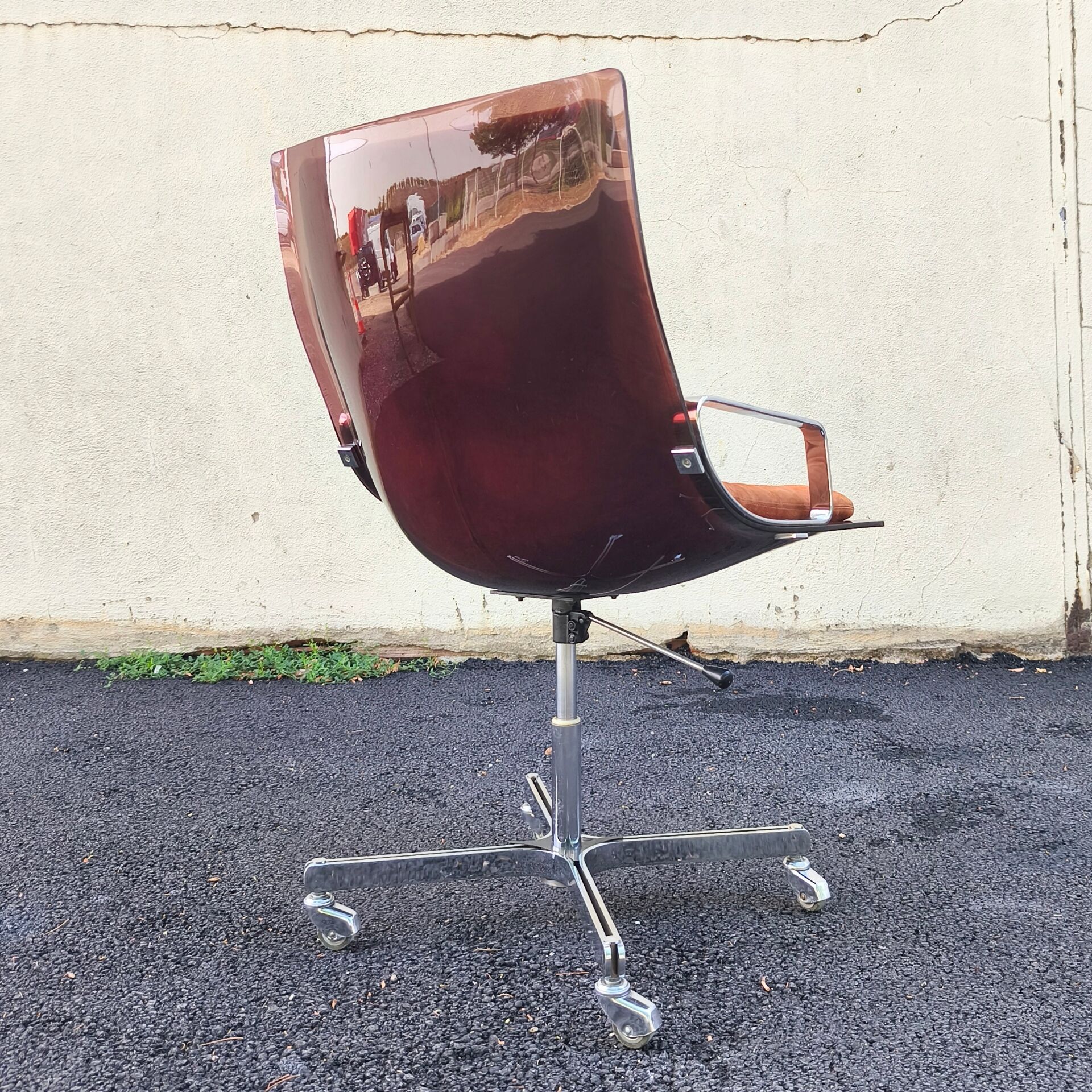 Fauteuil de bureau en plexiglas design Raphaël Raffel, 1970