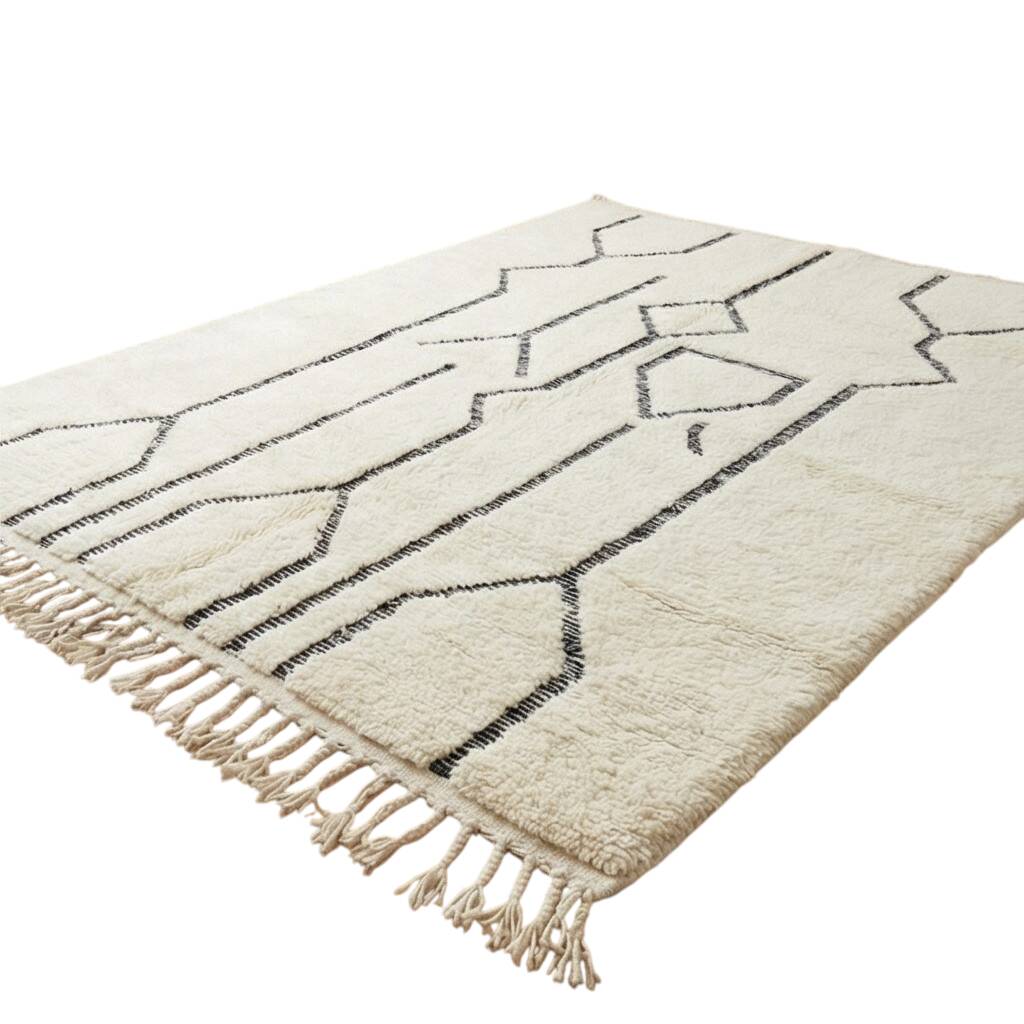 Berber rug with abstract patterns in wool