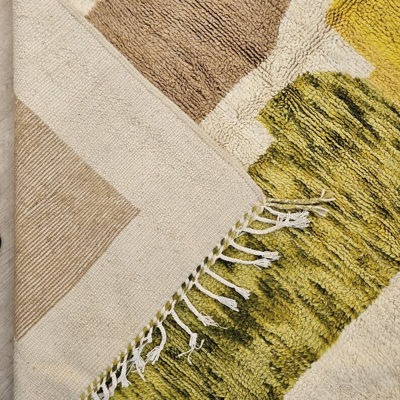 Moroccan Berber rug 250cm x 150cm