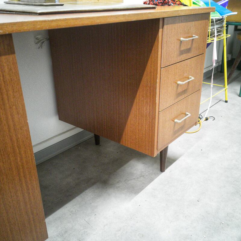 Vintage desk 3 drawers