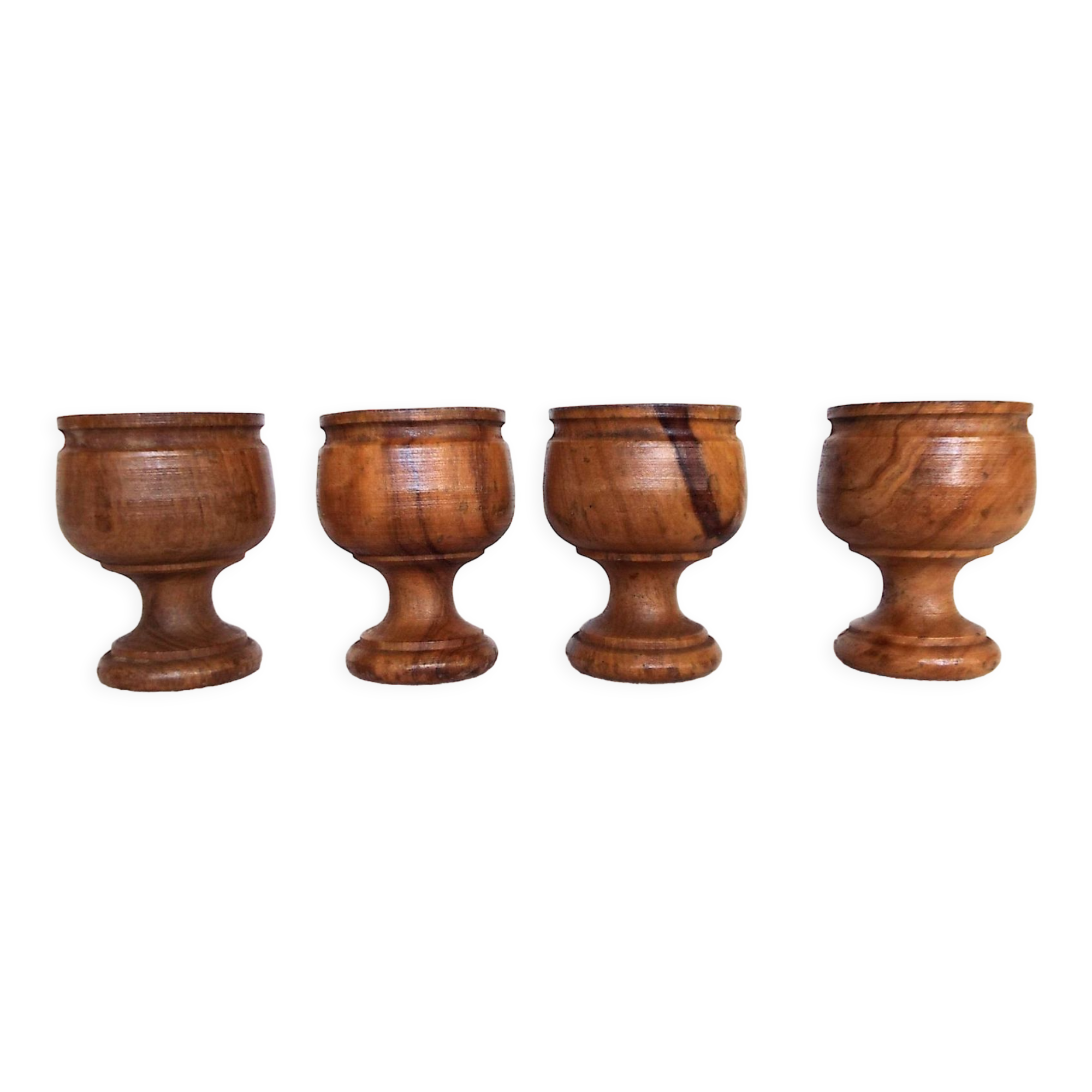 4 wooden cockroaches