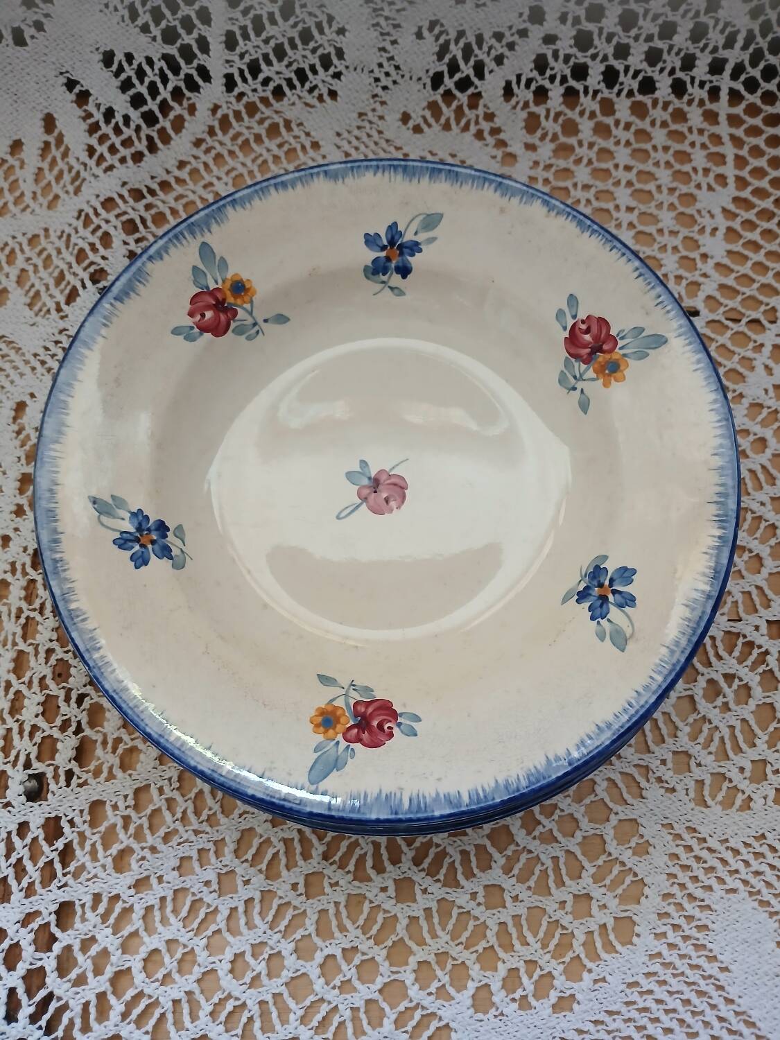 7 Digoin and Sarreguemines soup plates