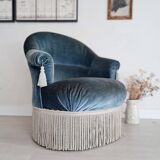 Blue velvet toad armchair with fringes