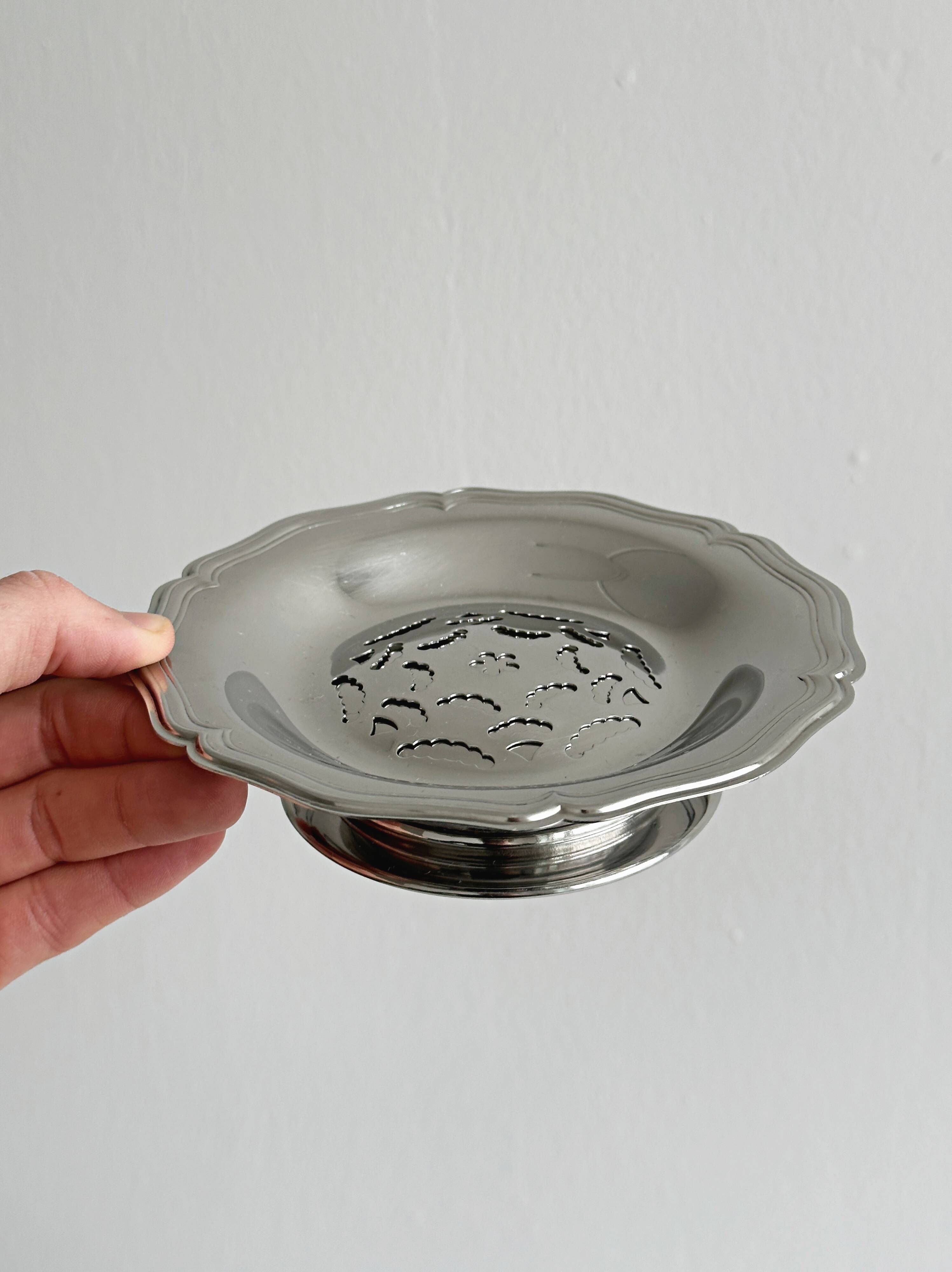 Shiny metal butter dish Coquillor