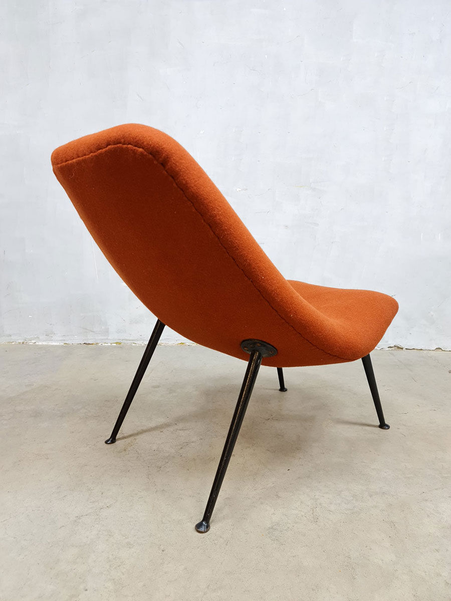 Armchair ‘Rusty Orange’ by Theo Ruth, Artifort