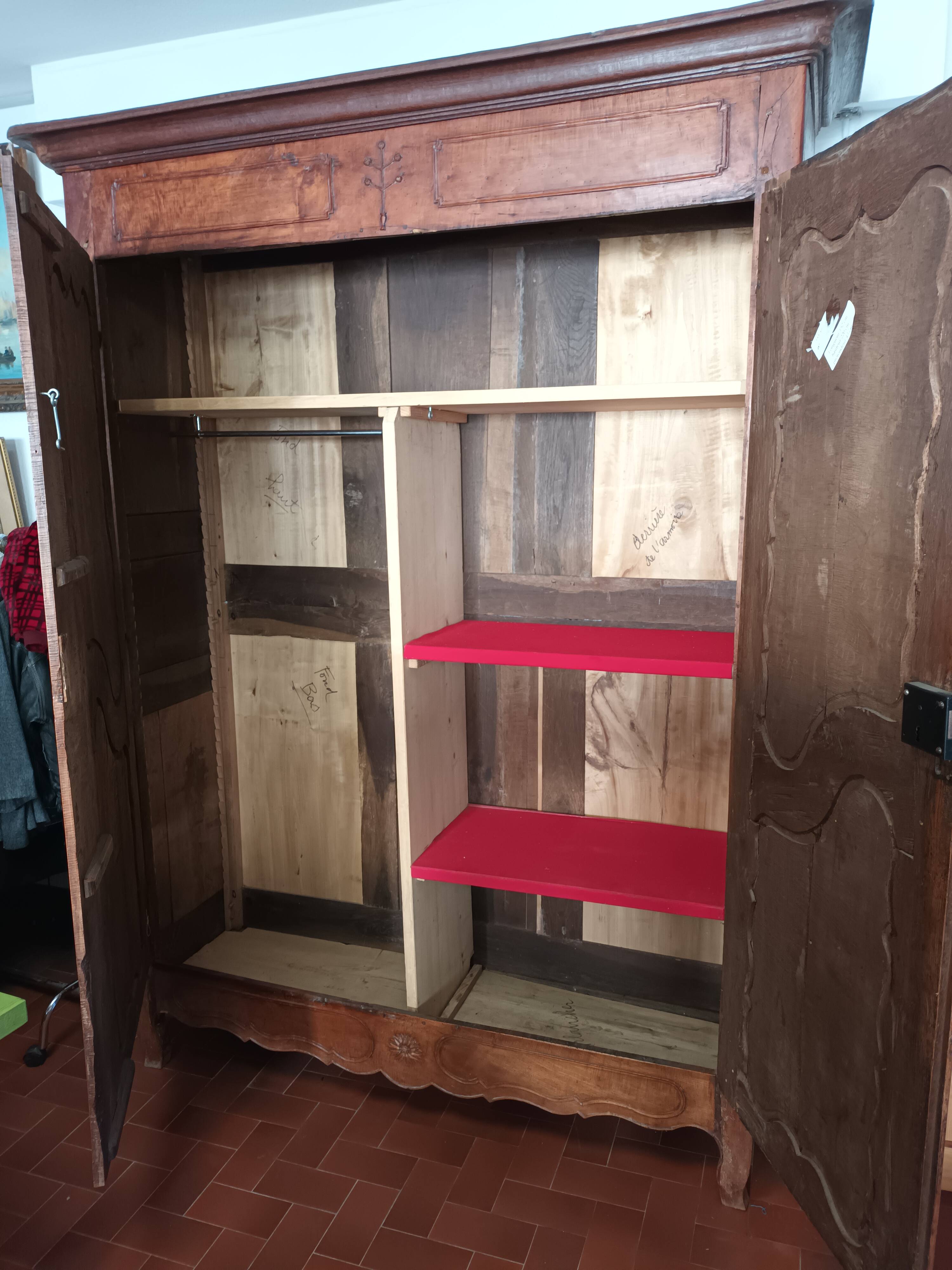 Armoire