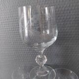 Lots of 6 crystal wine glasses chisel