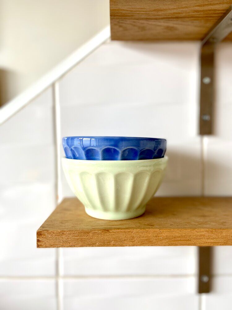 2 enamelled ceramic bowls