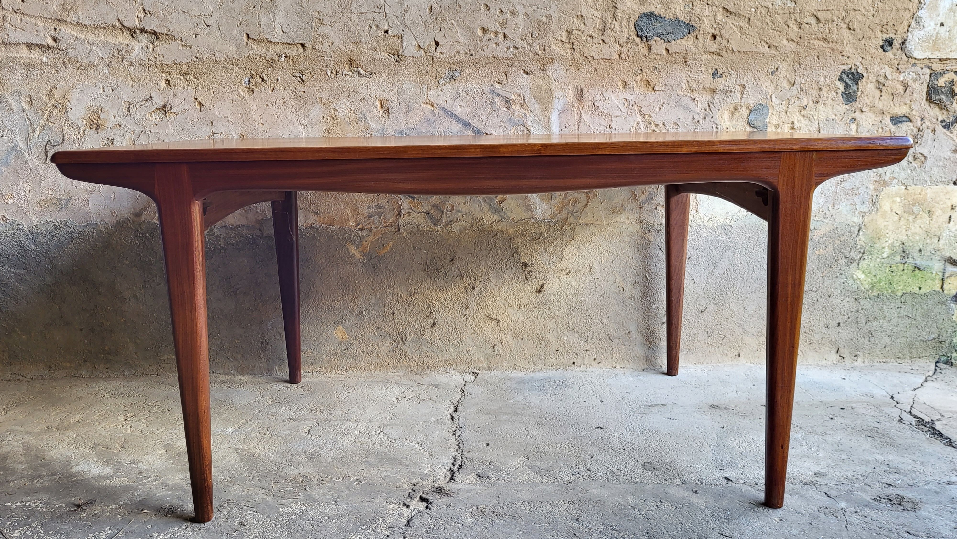 Dining table scandinavian style 60s teak