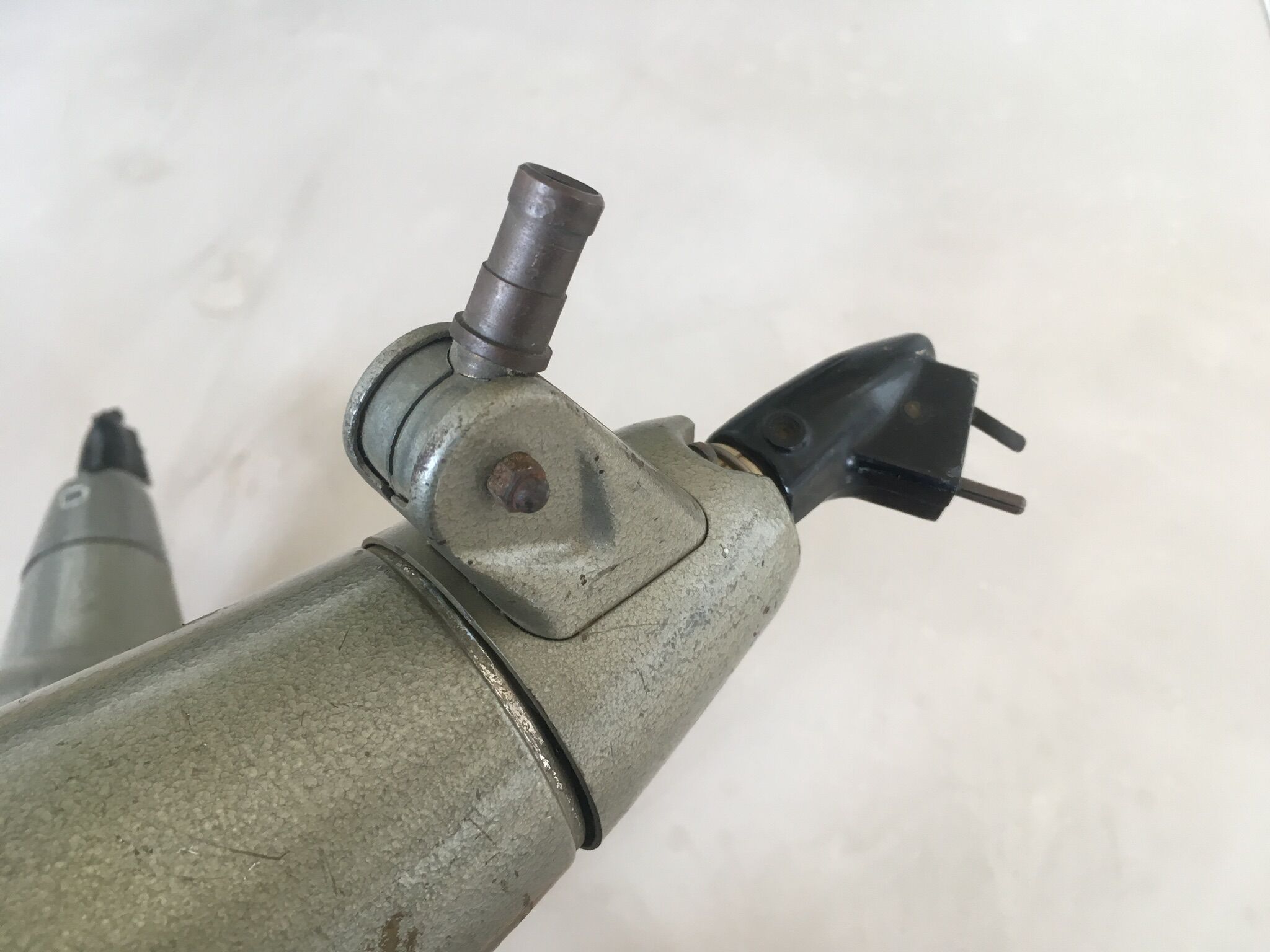 Set of 2 spots old Lita