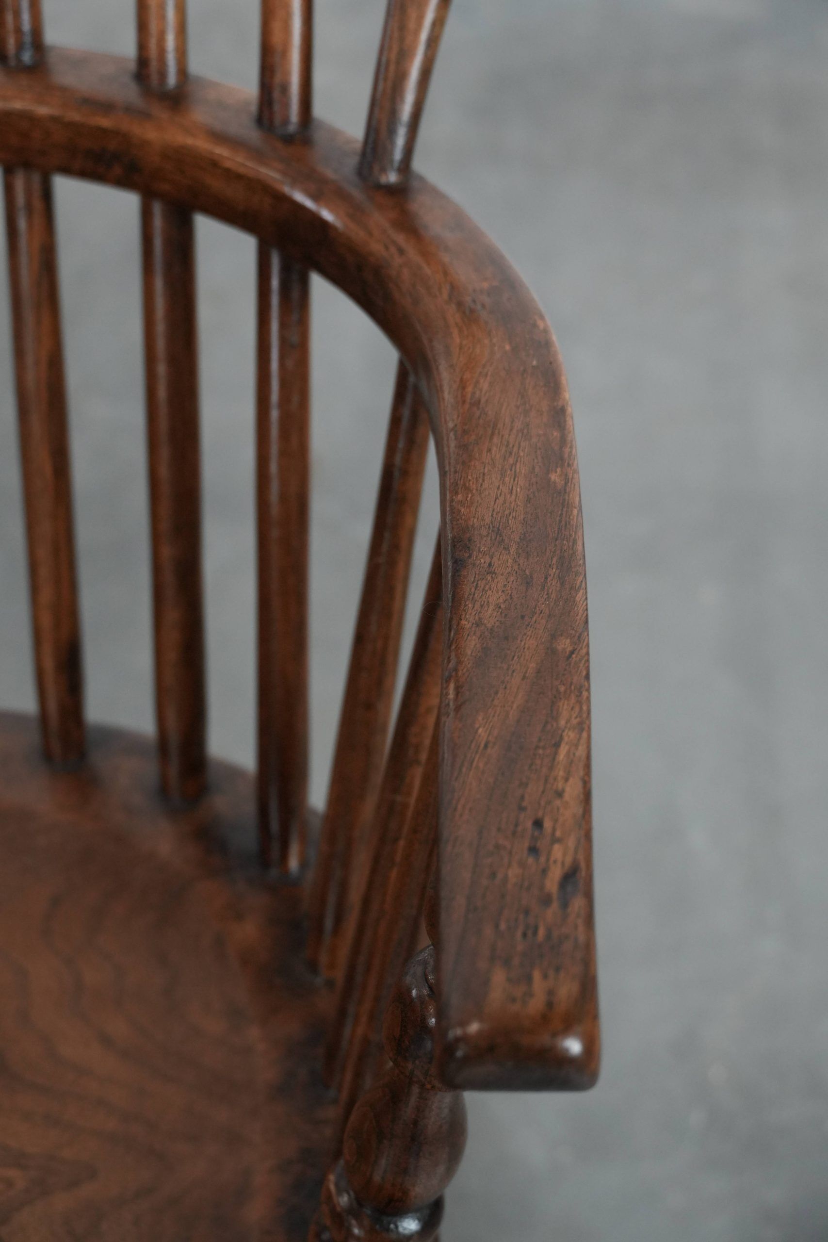 Antique set of 4 English Windsor lowback chairs with character