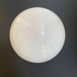 Semi-circle globe in white opaline, shiny appearance