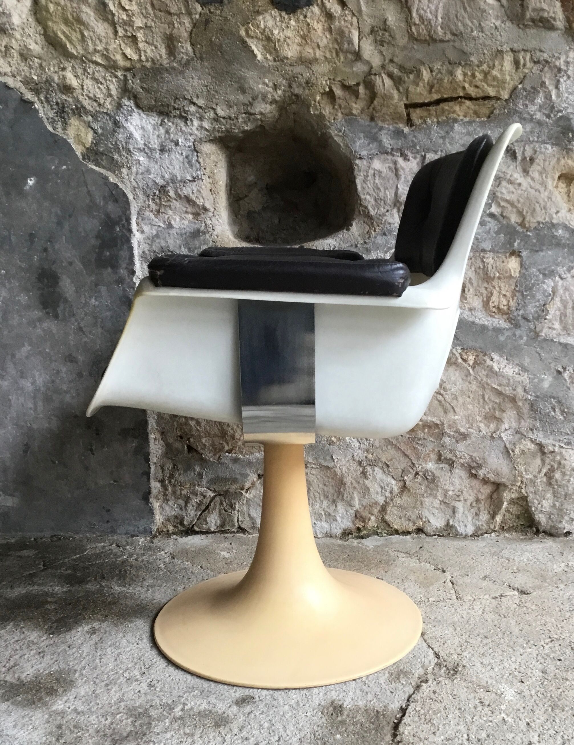 Fauteuil Albert Jacob pieds tulipe pour Grosfillex, 1970